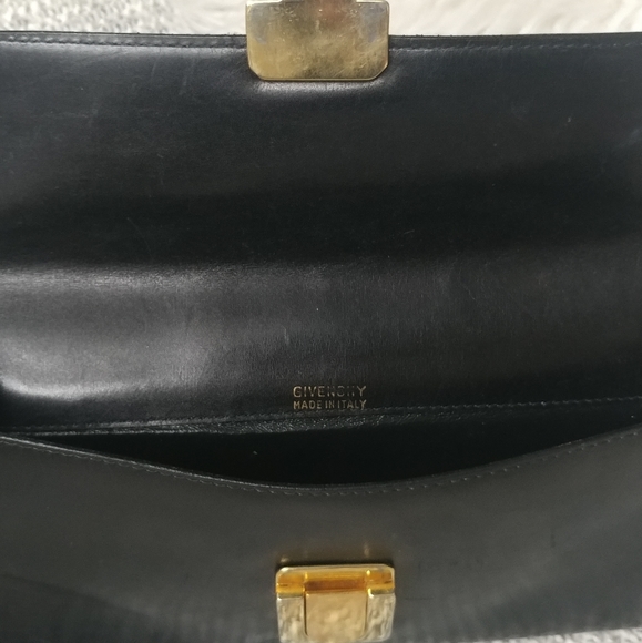 ⭐Givenchy Vintage Black Smooth Leather Clutch - Picture 2 of 9